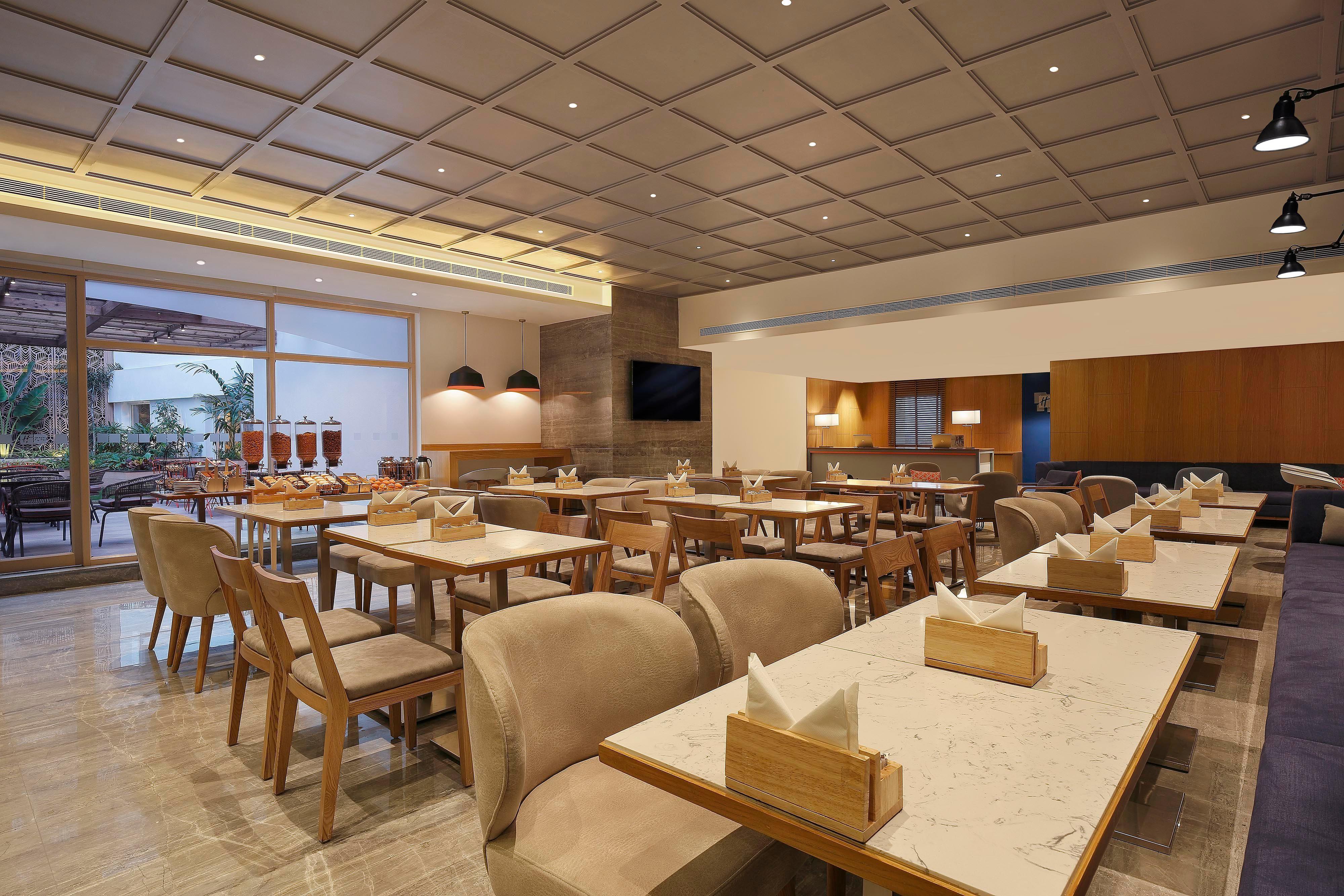 Holiday Inn Express Bengaluru Yeshwantpur By Ihg Exterior foto